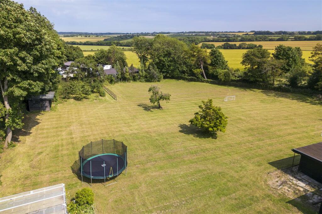Additional property image - Longview, Roman Road, Maydensole
