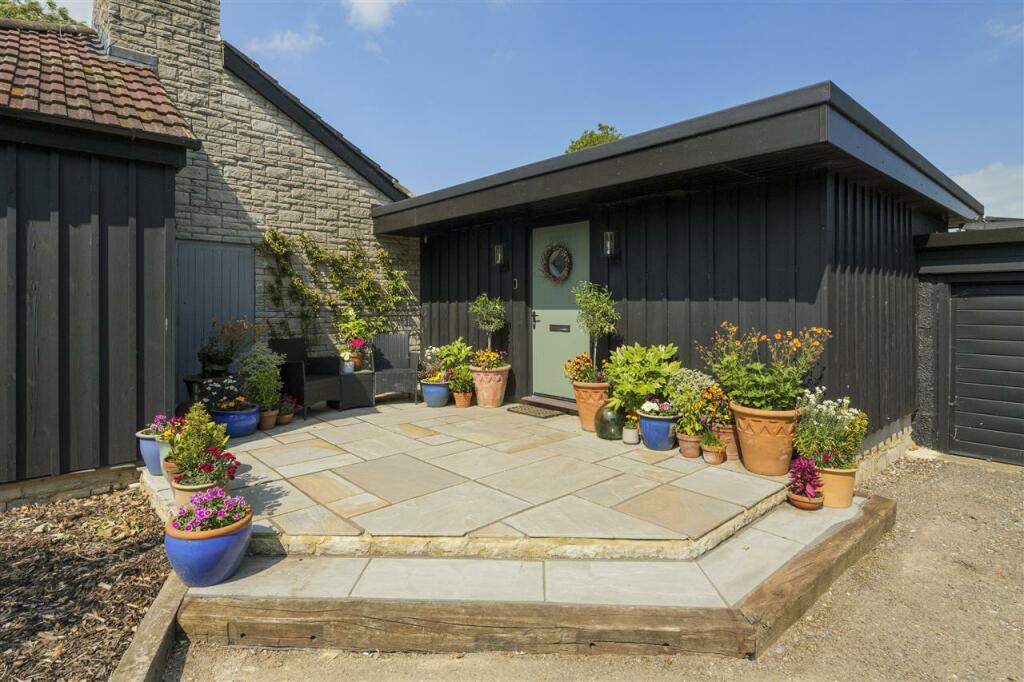 Additional property image - Longview, Roman Road, Maydensole