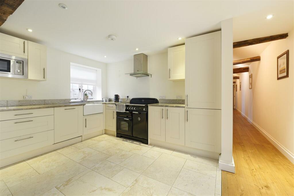 Additional property image - The Stables, Howletts Farm, Shottenden