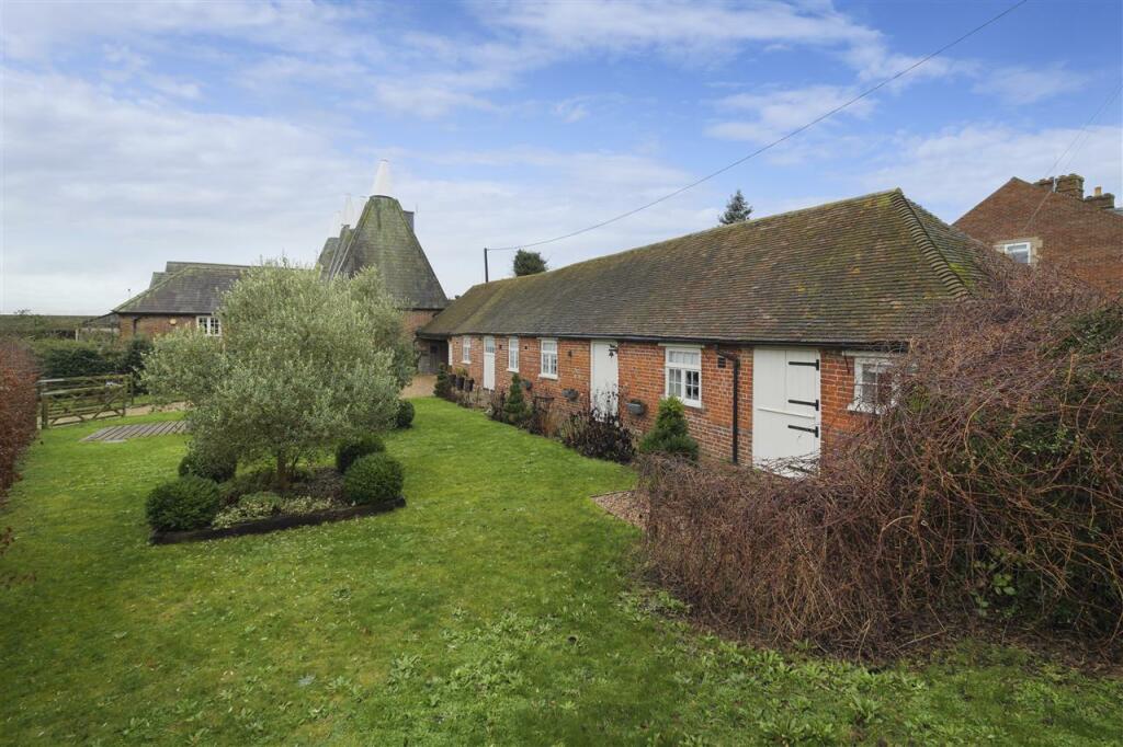 Additional property image - The Stables, Howletts Farm, Shottenden