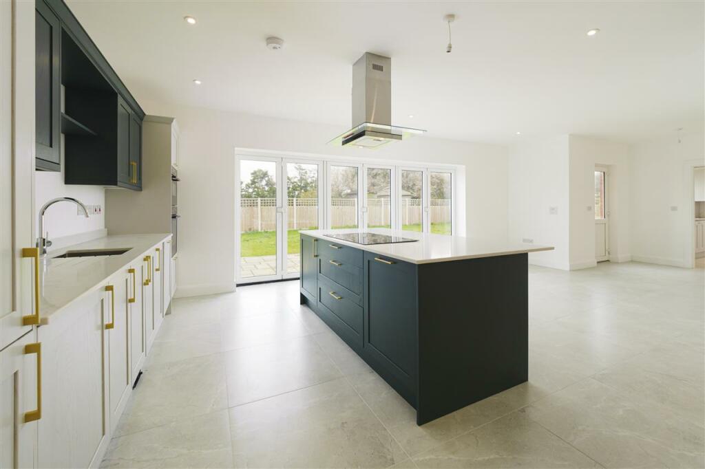 Additional property image - Manston Manor, Manston Road, Manston