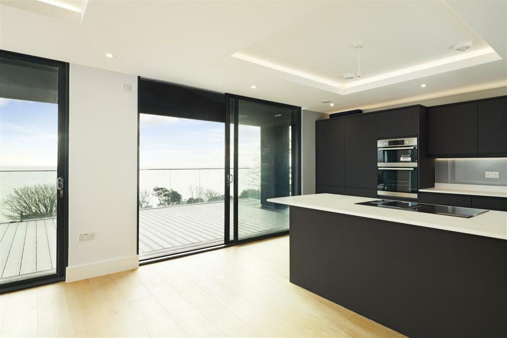 Additional property image - The Penthouse, Coast House, Encombe Hill, Sandgate