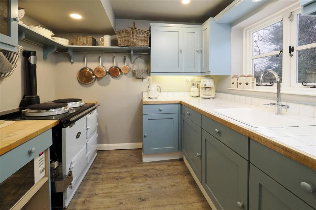 Additional property image - Blacking Bottle Cottage, The Street, Barham