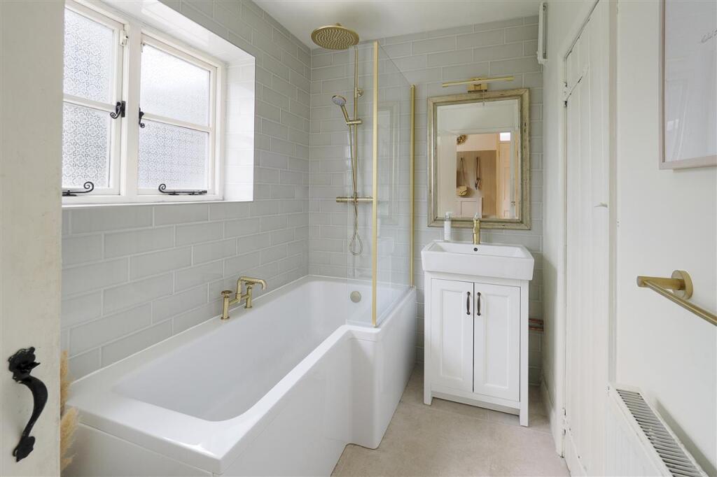 Additional property image - Blacking Bottle Cottage, The Street, Barham