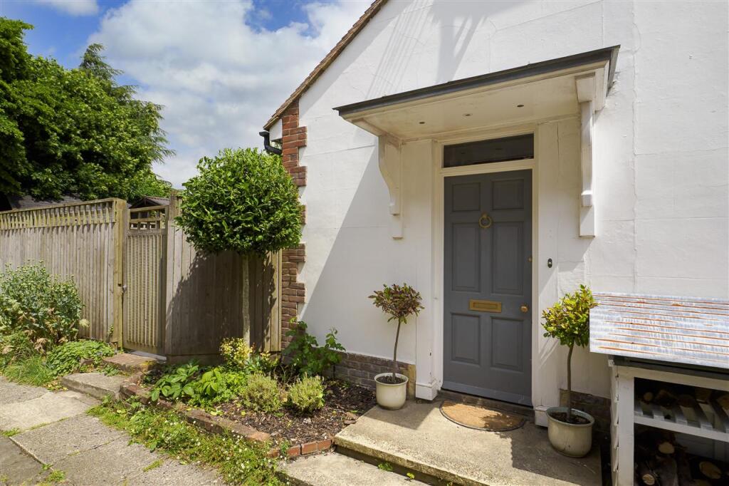 Additional property image - Blacking Bottle Cottage, The Street, Barham