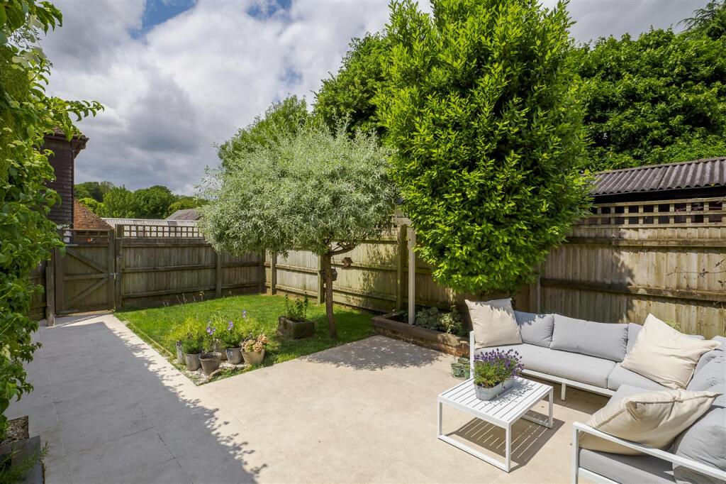 Additional property image - Blacking Bottle Cottage, The Street, Barham