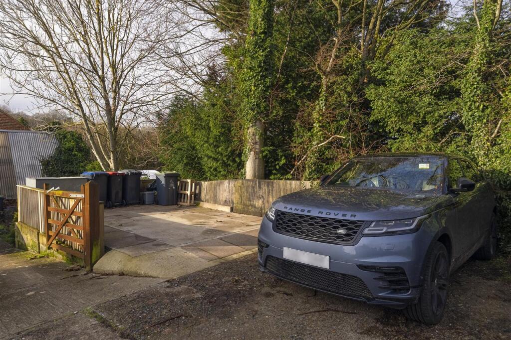 Additional property image - Blacking Bottle Cottage, The Street, Barham