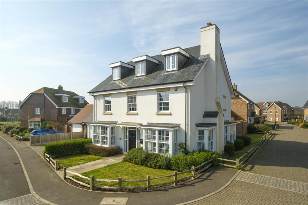Main image of property: St Crispin Close, Worth