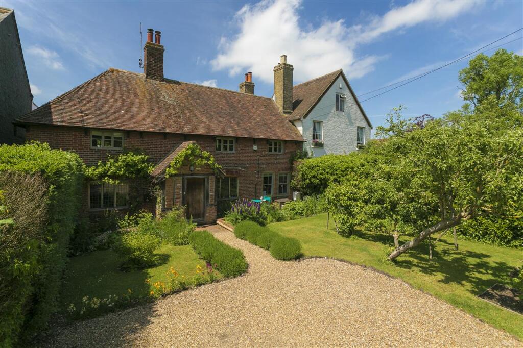 Main image of property: Almond Cottage, Ashford Road, Badlesmere