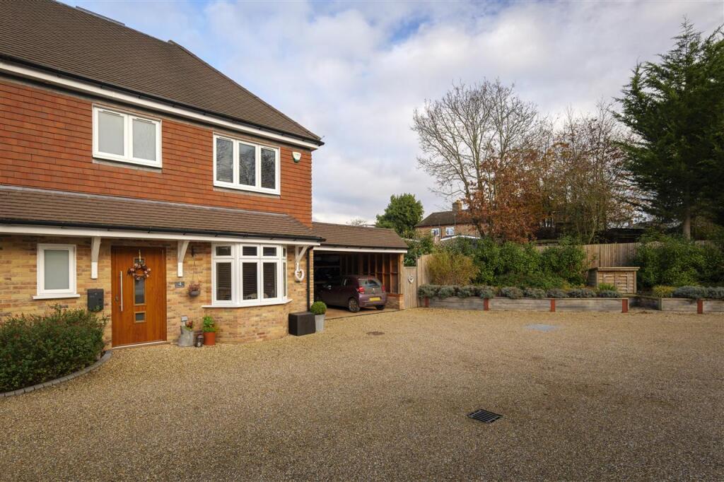 Main image of property: Meadow View, 4 Pinnock Place, Pluckley