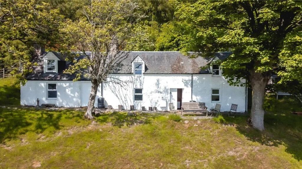 Main image of property: Glen Urquhart, Drumnadrochit, IV63