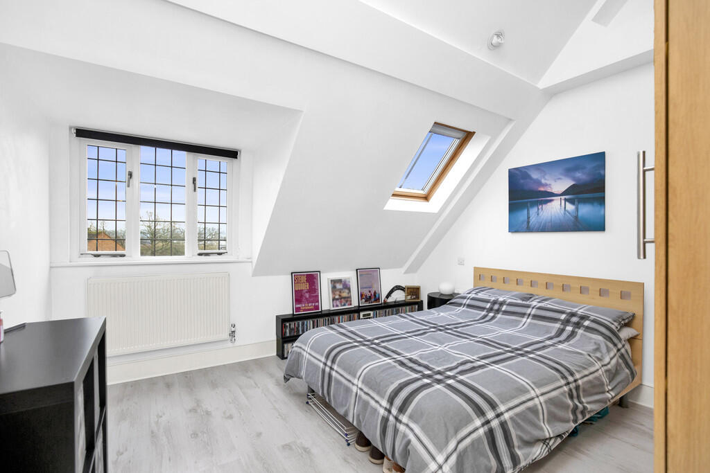 Main image of property: London Road South, Merstham