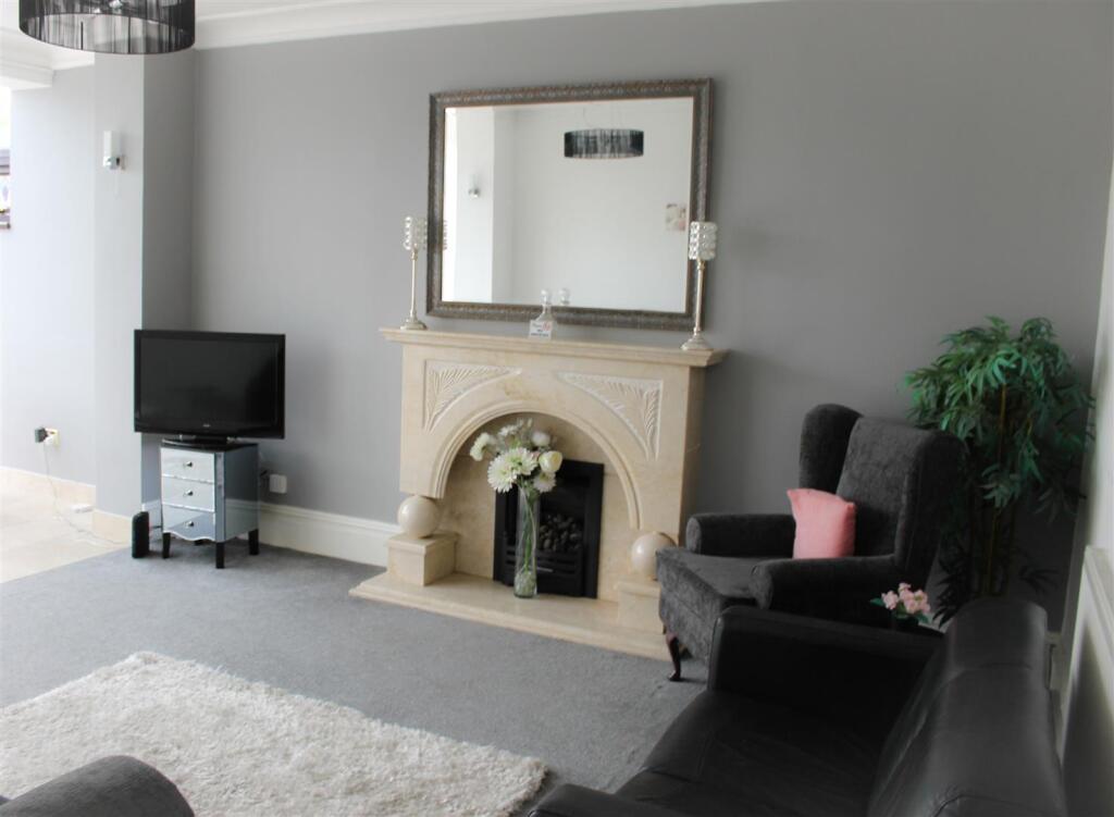 Main image of property: Newport Road, Room 3, Rumney, Cardiff, CF3 4FG