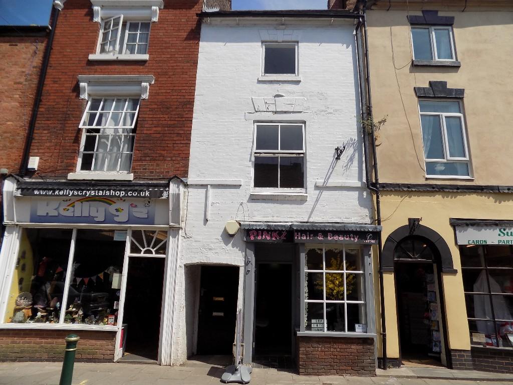 2 bedroom flat for rent in Long Street, Atherstone, CV9