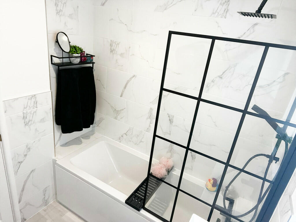 3 bedroom detached house for sale in Highland Drive, Lightwood, Stoke