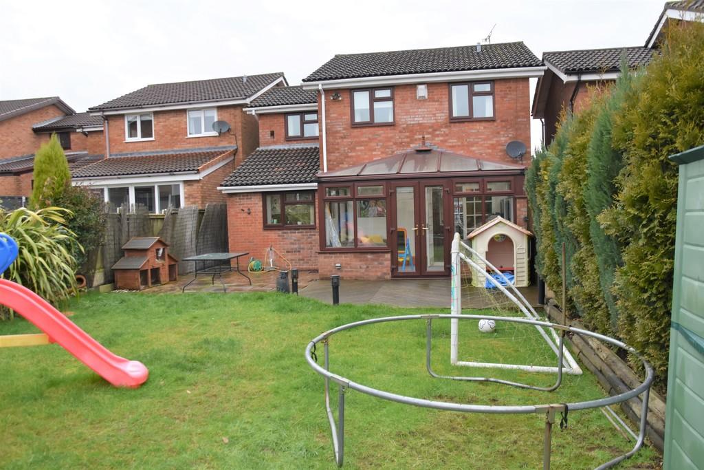 4 Bedroom Detached House For Sale In Polperro Way Meir Park Stoke On