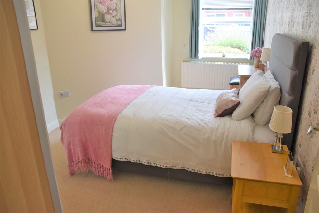 2 bedroom ground floor flat for sale in Adlington House, High Street