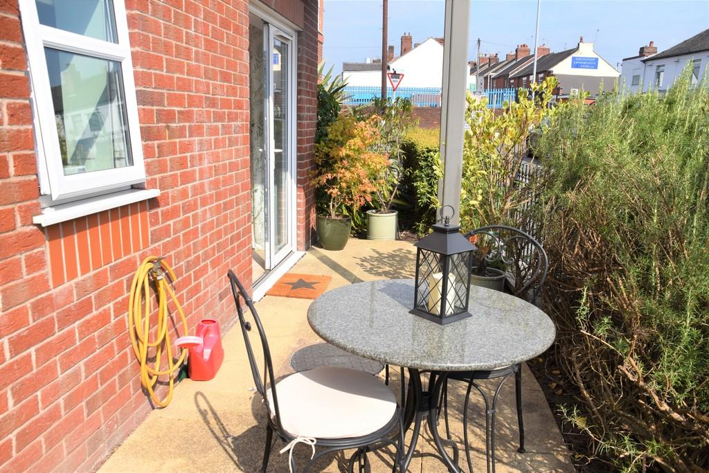 2 bedroom ground floor flat for sale in Adlington House, High Street