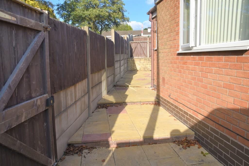 3 bedroom detached bungalow for sale in Conrad Close, Meir Hay, Stoke