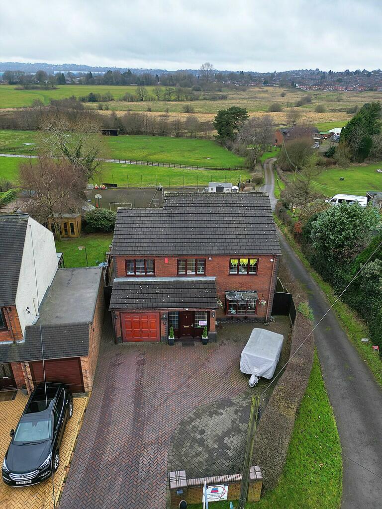 6 bedroom detached house for sale in School Lane, Caverswall, Stokeon