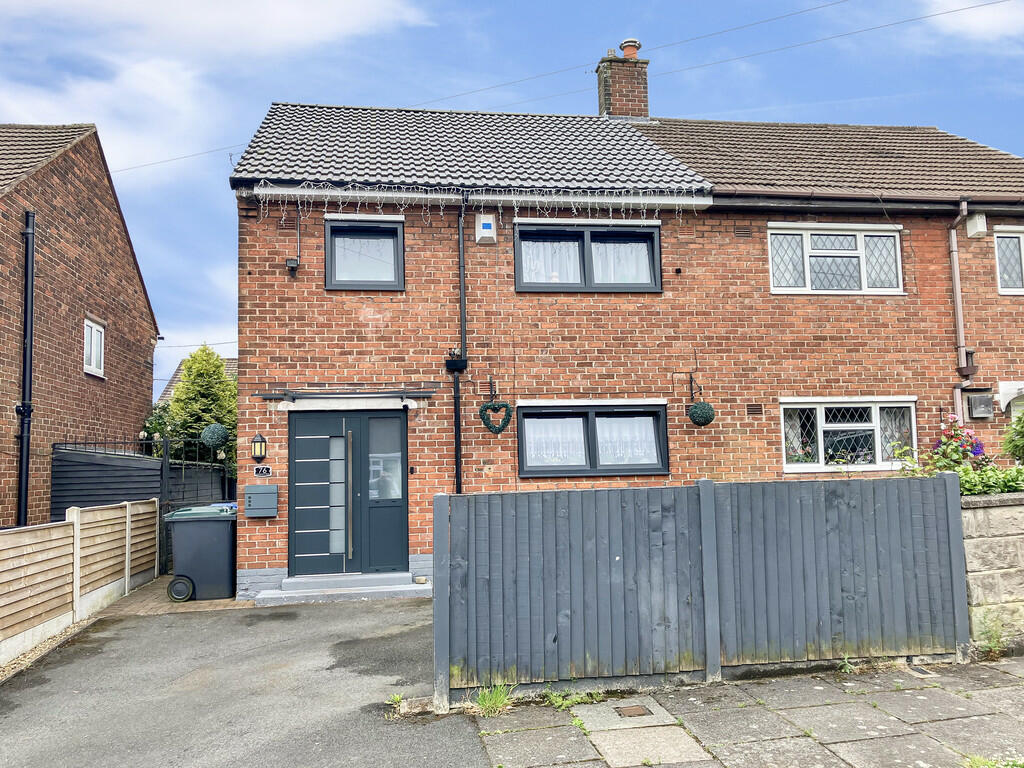 3 Bedroom Semi Detached House For Sale In Houldsworth Drive Fegg Hayes