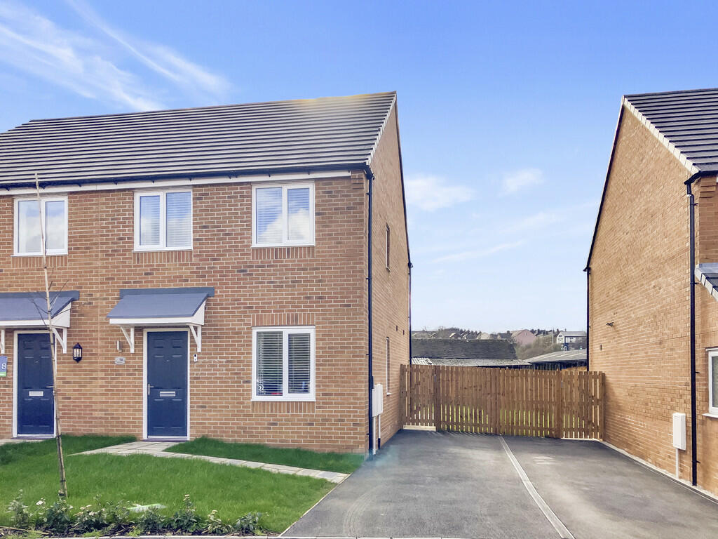 3 bedroom semidetached house for sale in Fawns Close, Adderley Green
