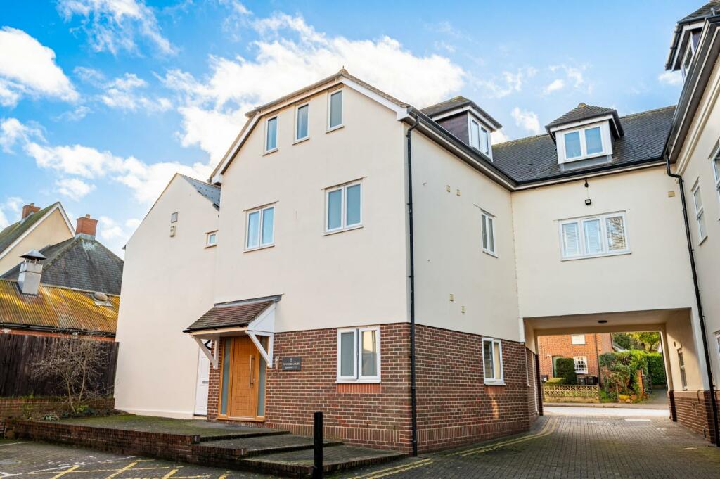 2 bedroom apartment for sale in Twyford Court, High Street, Dunmow