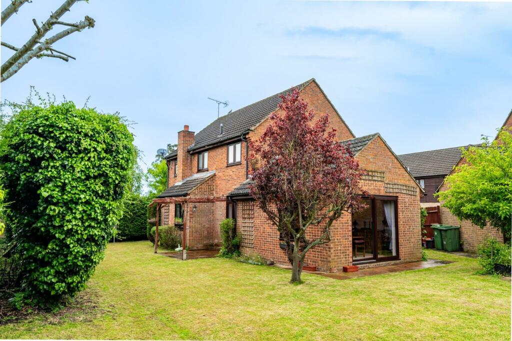 4 bedroom detached house for sale in St. Valery, Takeley,