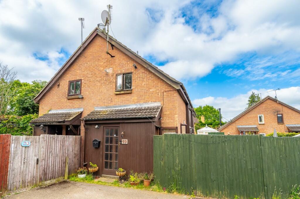 1 bedroom end of terrace house for sale in The Croft, Elsenham,