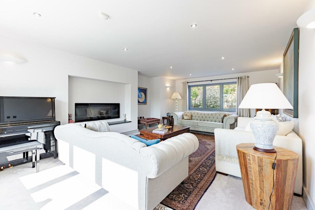 Additional property image - Riverside, Dunmow