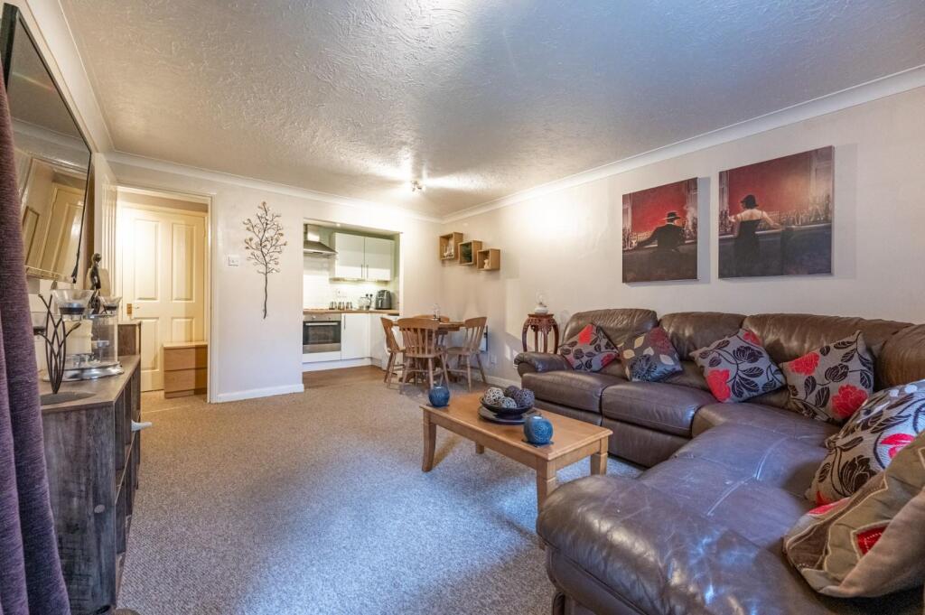 Additional property image - Chelmsford Road, Dunmow, Essex