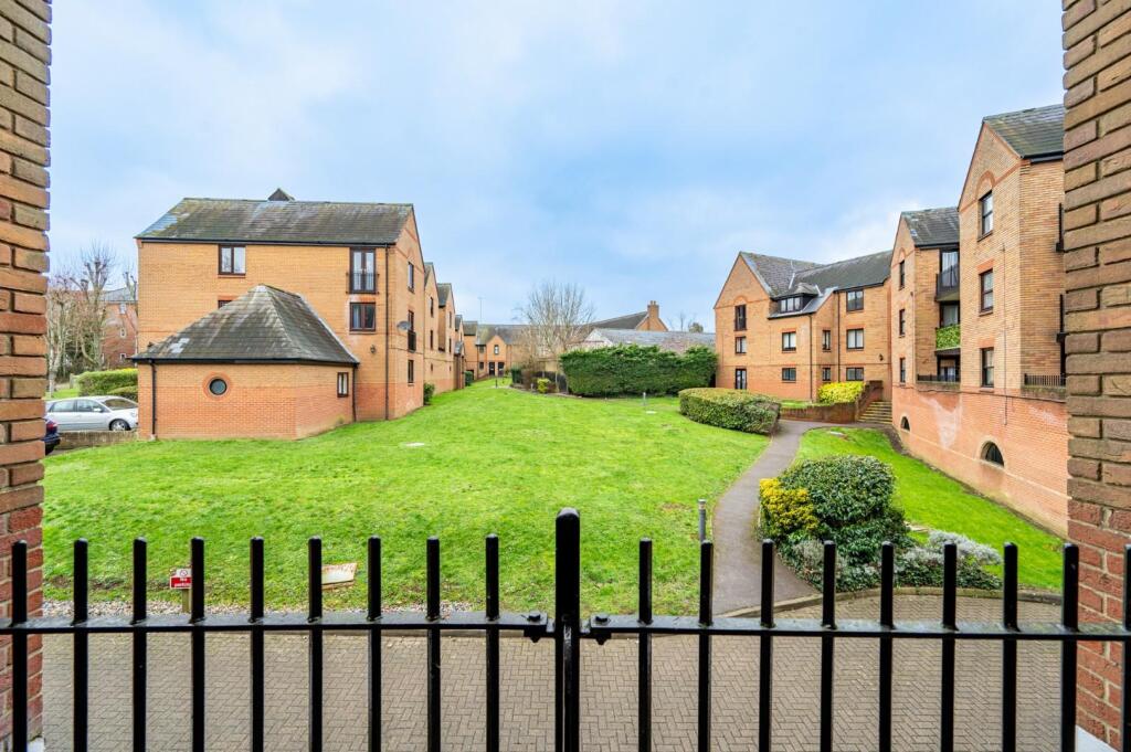 Additional property image - Chelmsford Road, Dunmow, Essex