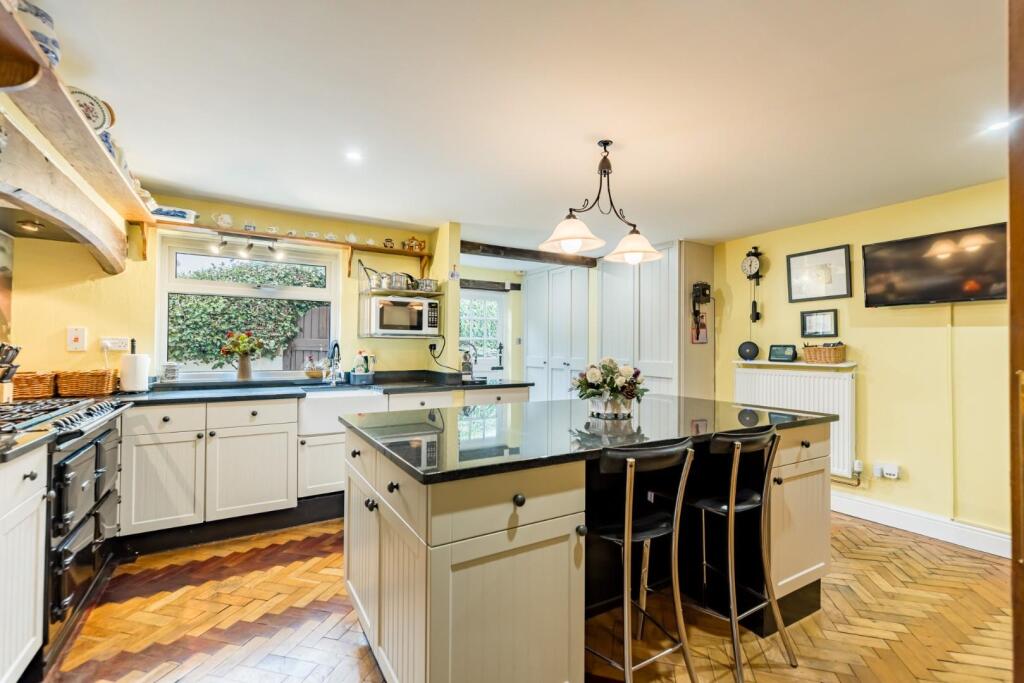 Additional property image - Gransmore Green, Felsted, Dunmow