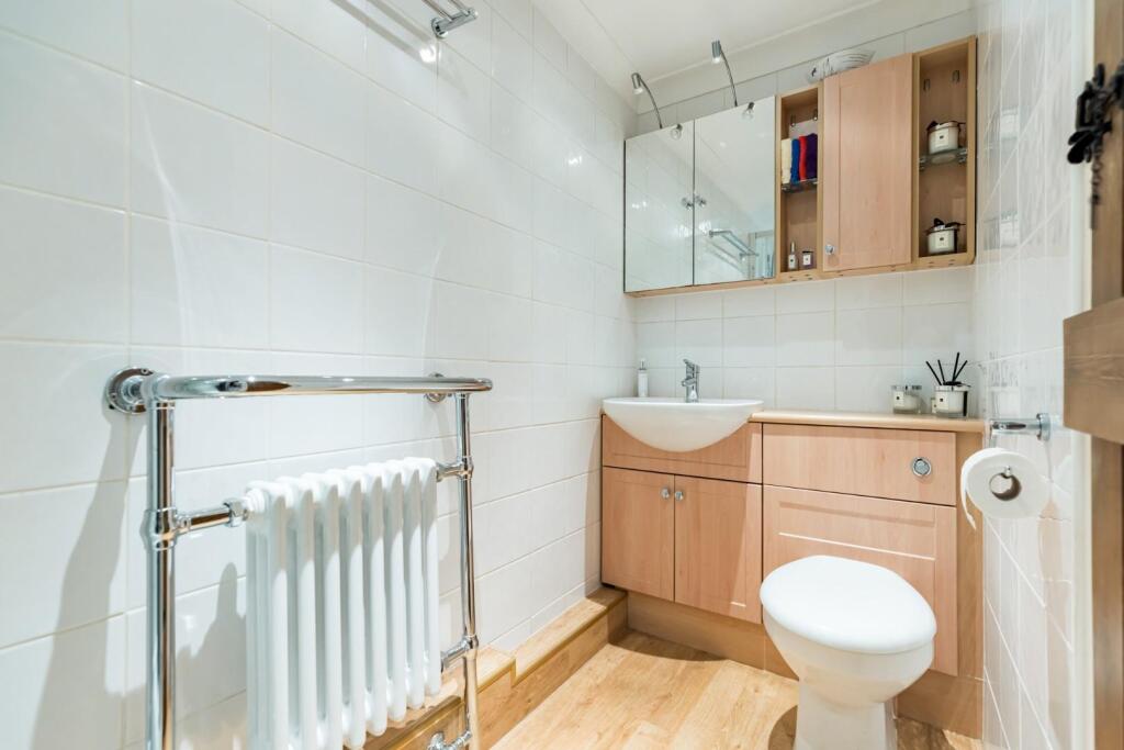 Additional property image - Gransmore Green, Felsted, Dunmow