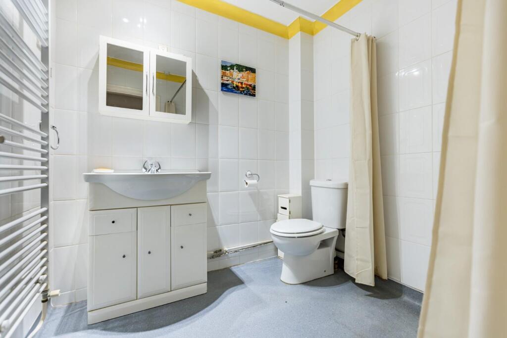 Additional property image - Gransmore Green, Felsted, Dunmow