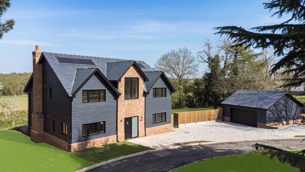 Main image of property: Sparlings Farm, Chelmsford Road, Dunmow