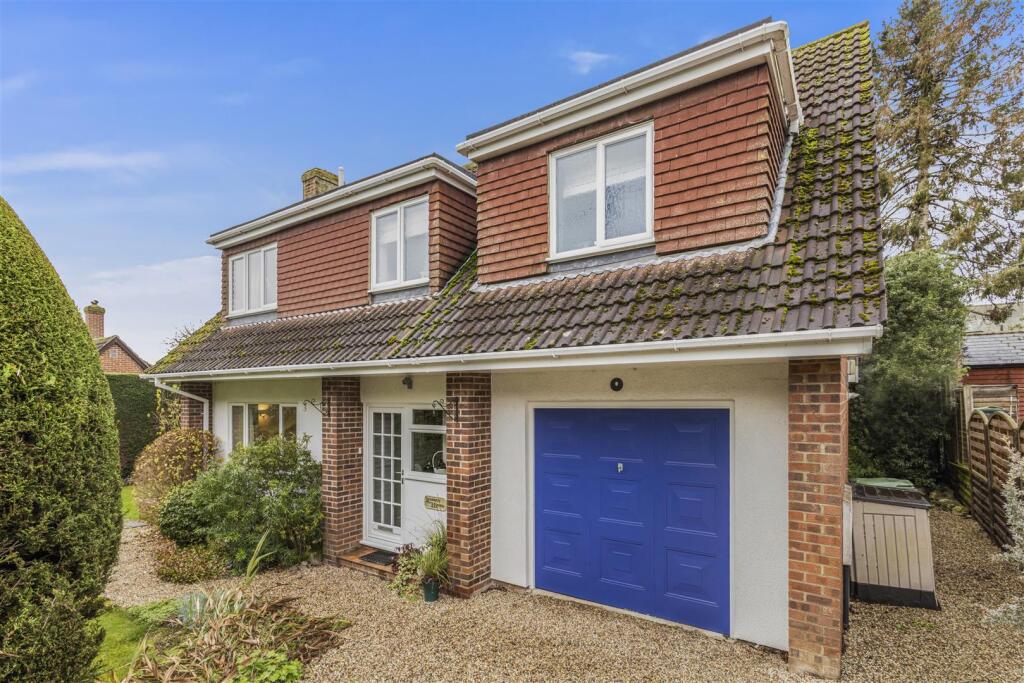 Main image of property: The Chase, Barnston, Dunmow