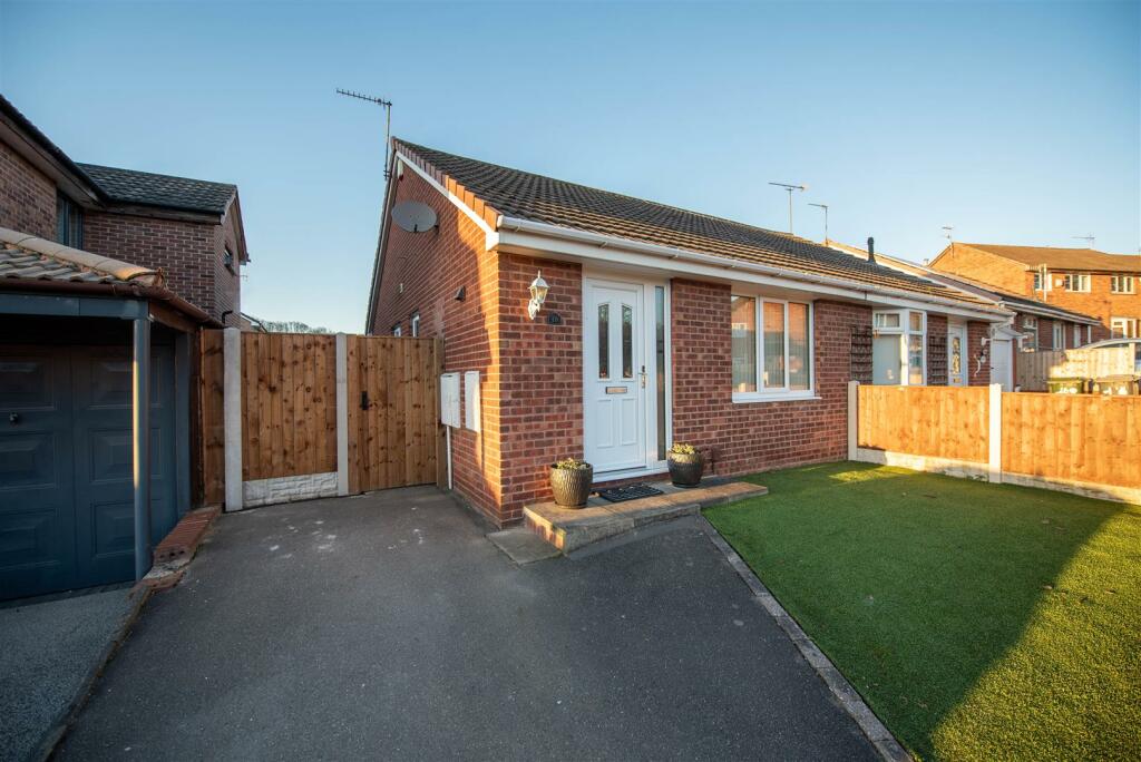 Main image of property: Shacklock Close, Arnold, Nottingham