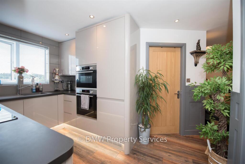 Main image of property: Woodhedge Drive, Nottingham