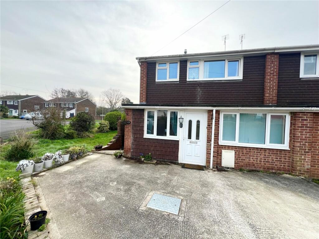 3 bedroom semidetached house for sale in Eight Acres, Romsey, Hampshire, SO51