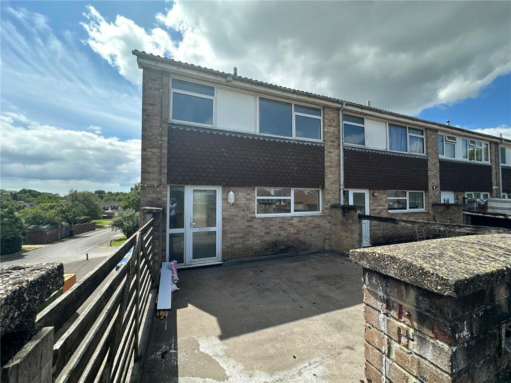 3 bedroom for rent in Warren Gardens, Romsey, Hampshire, SO51