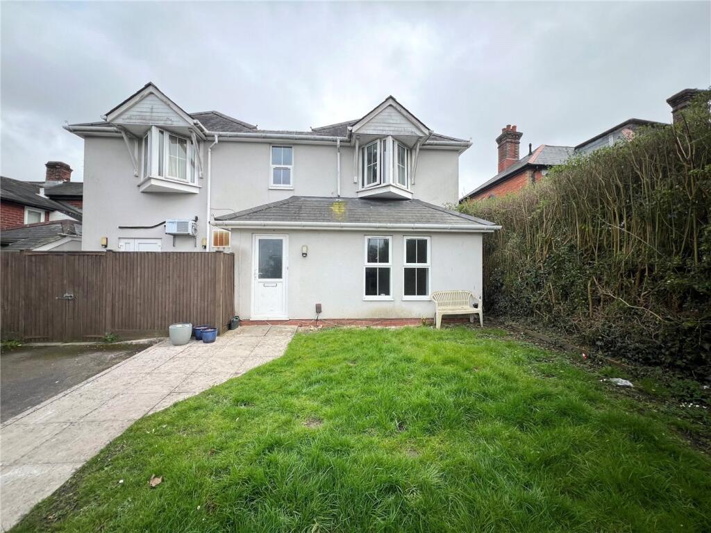 Main image of property: St Johns Road, Hedge End, Southampton, Hampshire, SO30