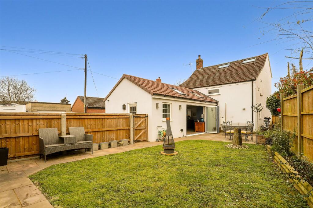 Main image of property: Bristol Road, Cambridge, Gloucester