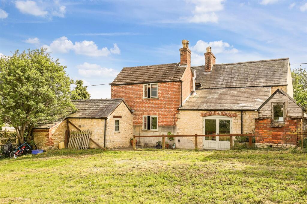 Main image of property: Humphries End, Randwick, Stroud