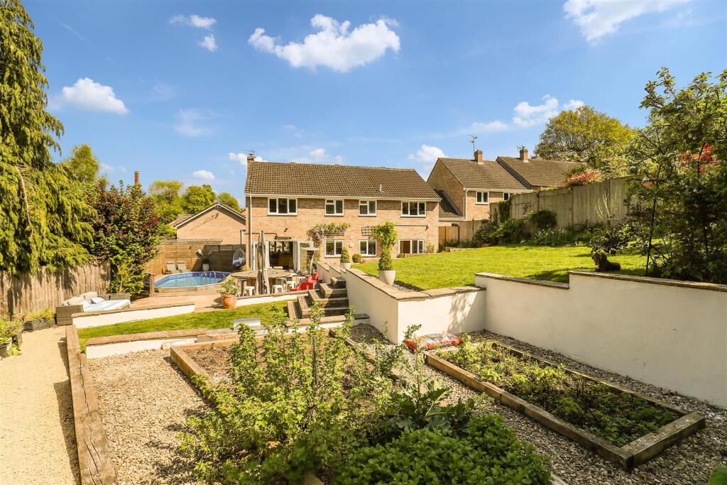 Main image of property: Selwyn Close, Ryeford, Stonehouse