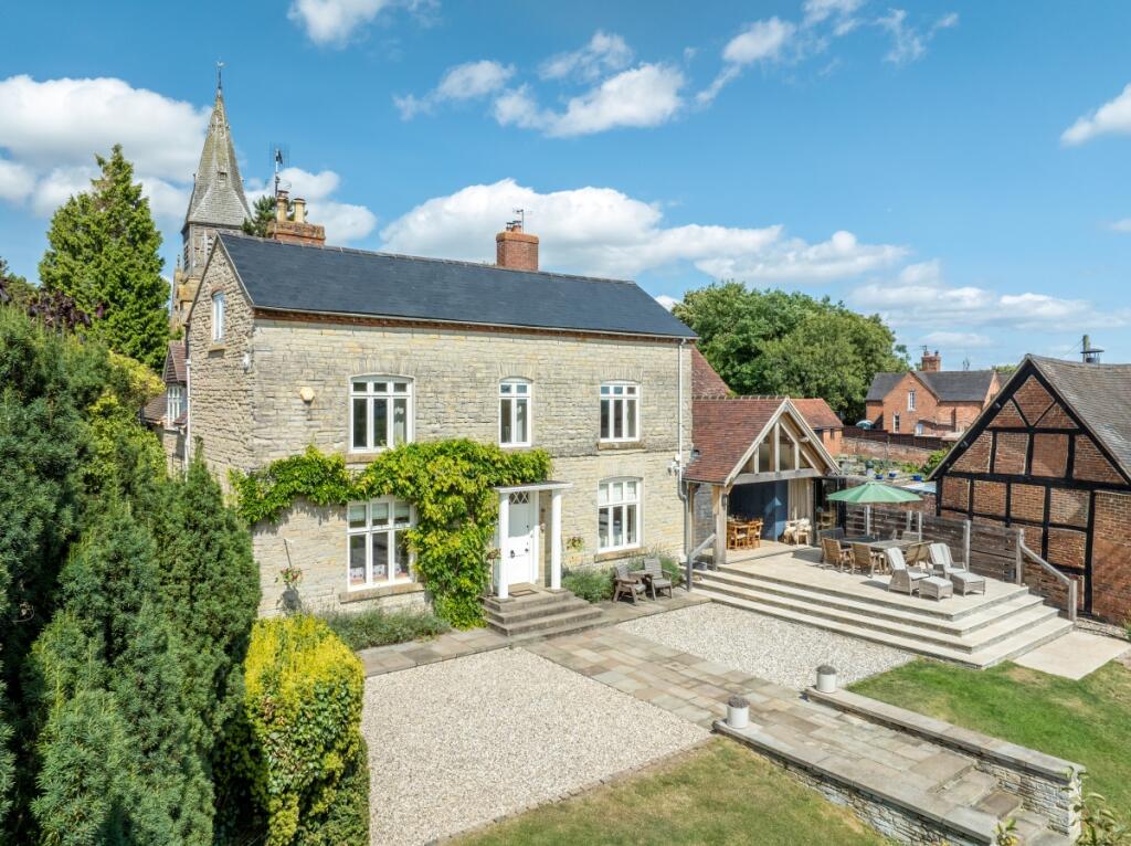 Main image of property: Church Bank, Alcester, B49