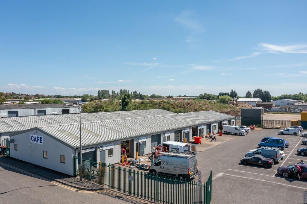 Light industrial facility to lease in 6E and 6F Birkdale Road