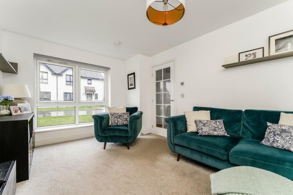3 bedroom semidetached house for sale in 4 Carresbrook Place