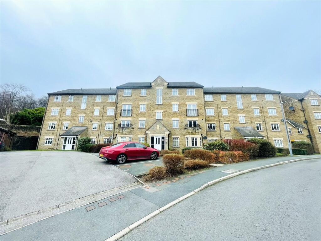 2 bedroom flat for sale in Silk Mill Chase, Sowerby Bridge, West