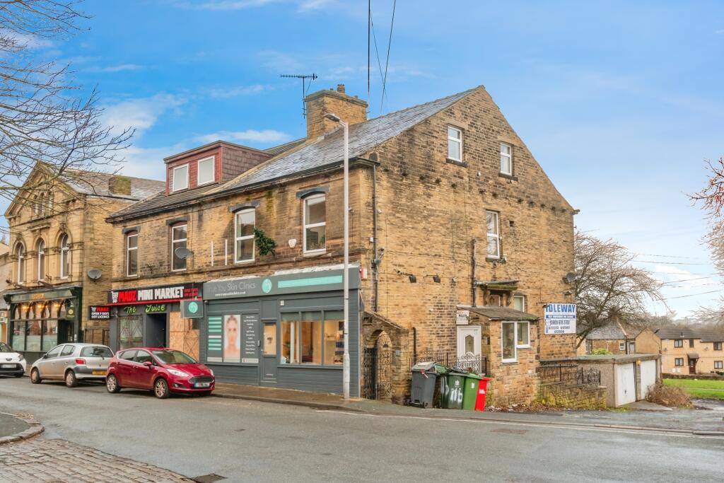 4 bedroom semi-detached house for sale in Albion Road, Bradford, West Yorkshire, BD10